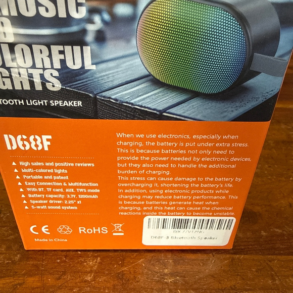 PUNK WOLF Portable Bluetooth Wireless Full Screen Light Up Speaker - Picture 5 of 5